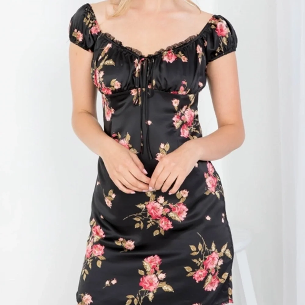 NWOT Black Floral Print Dress With Matching Bandana - Picture 2 of 6